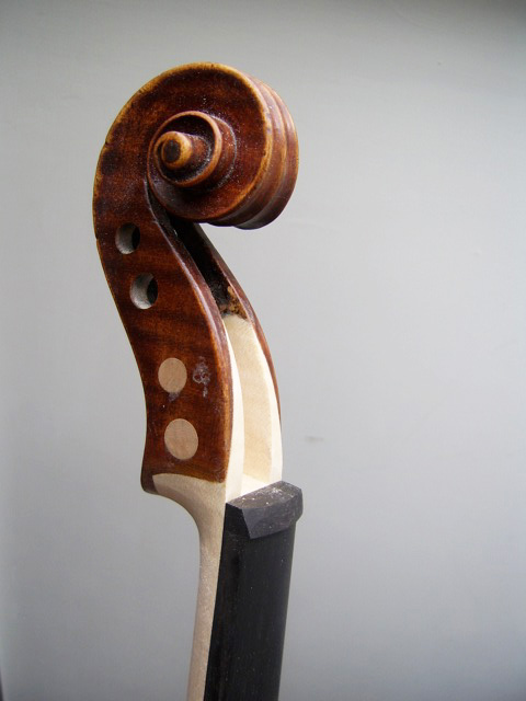 Violin and bow maker
